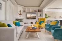 Polis of Naxos Stylish Suites - Balkoner