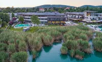 Hotel Golden Lake Resort