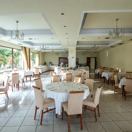 Nefeli Hotel