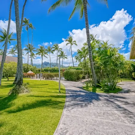 Plantation Hale Suites