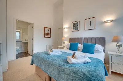 Crown Apartments by Week2Week Hotels in Newcastle upon Tyne