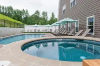 The Grand at Bedford Village Inn - С бассейном