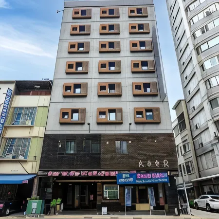 I Hi Sanduo hotel Отели рядом с достопримечательностью «НКНУ - Хэпин Кампус»
