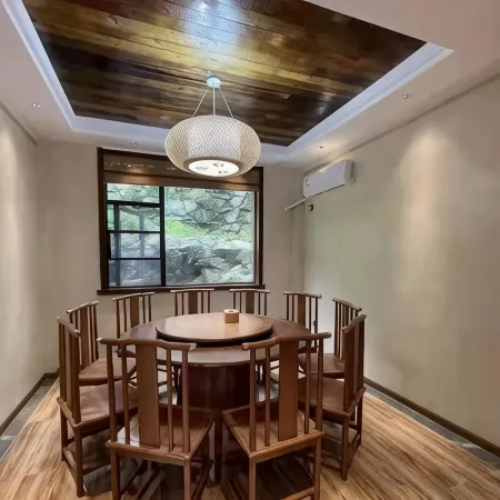 Wudang Mountain Funing residents stay