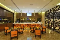 Horison Ultima Semarang - bar
