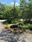 Beautifully Clean, Decorated, Cozy Chalet in an Amenity Rich Community - Hytter