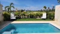 Escape to paradise with stunning Golf views in. - โฮมสเตย์