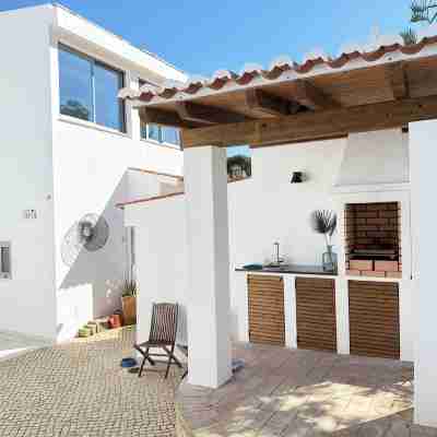 Luxury Villa Steps from the Beach | Heated Pool, Ocean Views & Rooftop Lounge Hotel Exterior