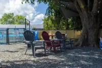 Casa Lula Beach Retreat, 3BR Near Coast, Arecibo Comfort, Nature & Relaxation