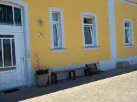 Loft with Pond View in the Franconian Lake District Pet-Friendly Hotels in Pleinfeld