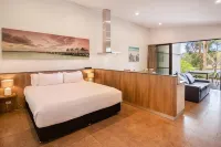 Eight Willows Retreat - parking