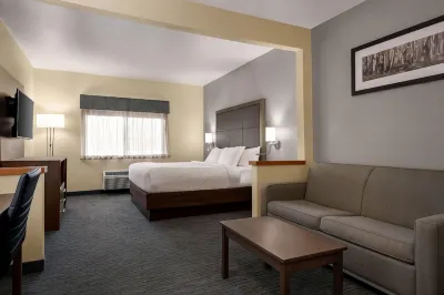 Wingate by Wyndham Appleton Hotels in 