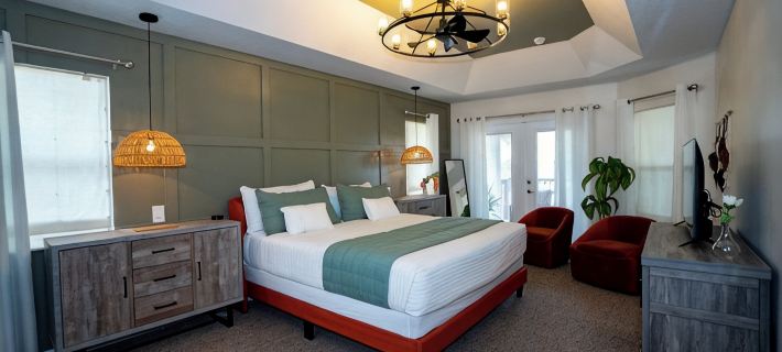 2 King 2 Twin 1 Queen + Enormous Deck 3 BD Lakeview by Waterfront Park & Events Отели в г. Клермонт
