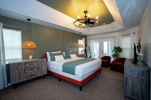 2 King 2 Twin 1 Queen + Enormous Deck 3 BD Lakeview by Waterfront Park & Events - 방갈로