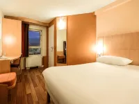 Ibis Clermont Ferrand A71 A75 la Méridienne