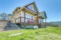 Cozy Cottage at the Beach near Yachats! Dog Friendly and Free EV Charging!