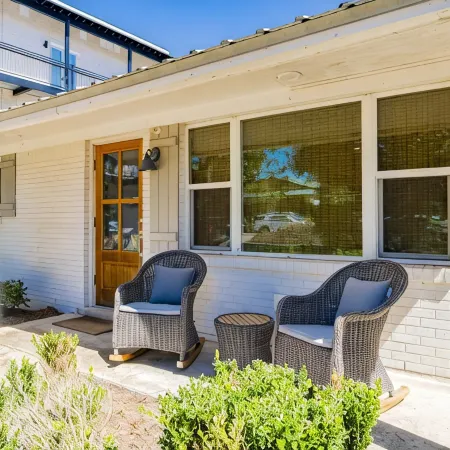 Downtown Fairhope Cottage-walking distance to everything!!!