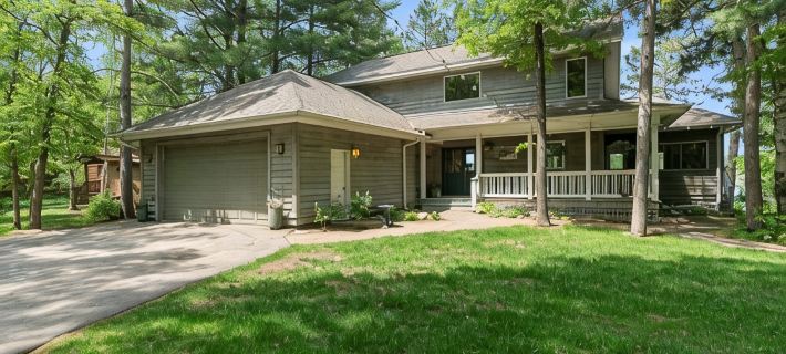 Crosslake House on Whitefish Chain w/3 King Beds, Dock, LilyPad, Sup Hotels in Crosslake