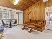 Mack and Spot House with incredible views! Hotels in Gem County