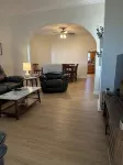 Remodeled 3-bedroom home in heart of Marion. Super Clean. - 3 estrellas
