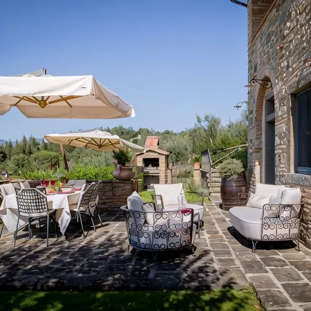 Wonderful villa at the foot of Cortona with private pool and unforgettable views