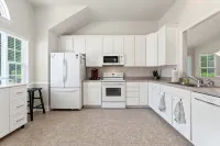 Spacious 4Br Coastal Retreat in Bay Creek – Beach & Golf - 4성급