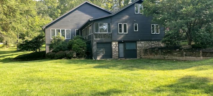 Exceptional 4bed/3bath Rancher Lake Wallenpaupack Hotels in Pike County