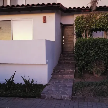 Cozy condo 2 minutes from the beach at a tennis resort gated community