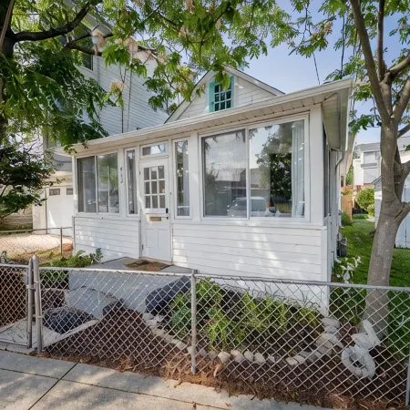 Just steps away from the Boardwalk & Beaches, Walkable to Entertainment!