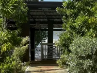 Oceanfront Luxury Villa: Private Beach & Staff, Solar Powered Hotels in Treasure Beach