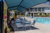 Completely Remodeled Luxury Sea Trail Condo on Golf Course. Close to Beach! - Pool