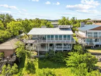 Private Romantic Lodgings Located in Wine Cellar Overlooking Canyon Lake