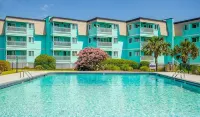 Crystal Coast Retreat! 2br/2bth Waterfront Condo with Community Pool! - Beach