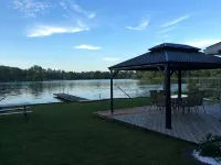 Cozy little cottage on beautiful Pine Lake