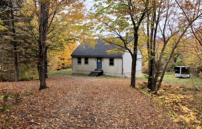Hideaway in the Great North Woods - direct access to snowmobile trails