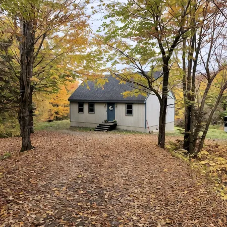 Hideaway in the Great North Woods - direct access to snowmobile trails