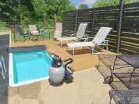 Vintage Restored Glamper - Unique Tiny Home w/ Plunge Pool & Patio St. 클레어 카운티 호텔