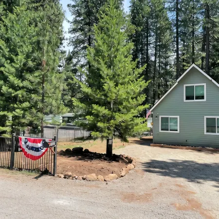 Family Lake House Steps from Rec 1 with Beach and Lake Access