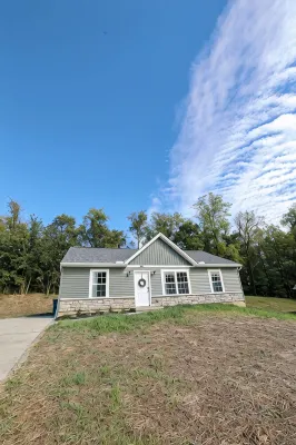 COZY COTTAGE - Near The Ark! A beautiful, cozy and comfy home you will love! - 3-Star
