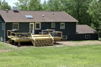 (New Listing) Beautiful mountain home on private road