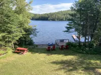 Private Sandy Beach with 125 feet of lake frontage - Wifi