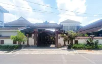 Astri Homestay Carkranegara Mataram Mitra RedDoorz
