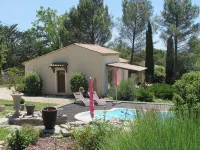 Barjac Villa Pastis - Self-catering cottage with swimming pool and view of the Cevennes mountains - piscine