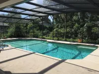 Quiet Oasis in Lovely Neighborhood - Private Pools