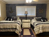 Summer Openings! Perfect Spot on Lake for Fishing! Spacious Home & Backyard - Wifi