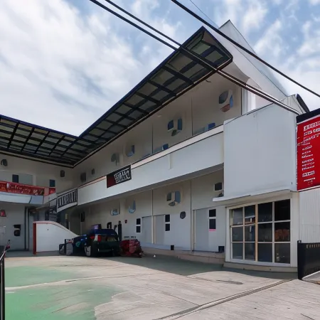 RedDoorz Syariah Near Rsud Zainoel Abidin Banda Aceh