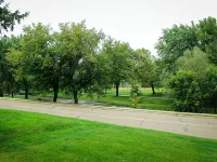 Dartt's Park Garden View - 1 Bedroom Hotels in Owatonna