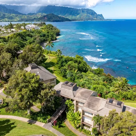 Newly Renovated! Prime Majestic Ocean &Mountain Views  of Kauai's North Shore