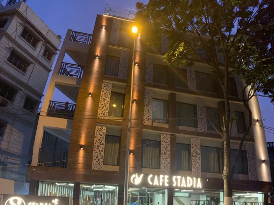 Stadia Inn