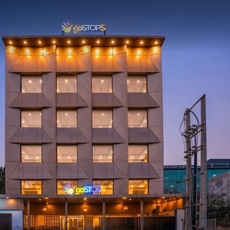 Gostops Gurugram, Baani Square Plus - Private Rooms & Dorms